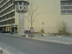 BVB Pokalfinale 2008 - Grenzturm hinter dem Potsdamer Platz